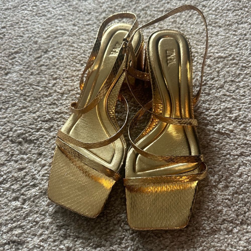 NWOT ZARA Sandals